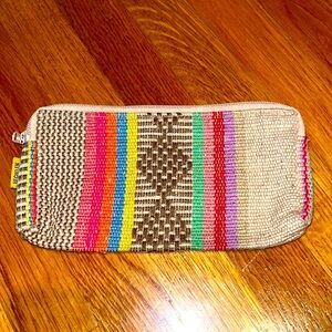 Artesanias Mr Pinzon small bag, zip wallet, cosmetics bag